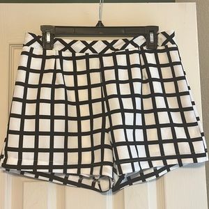 Black/White shorts